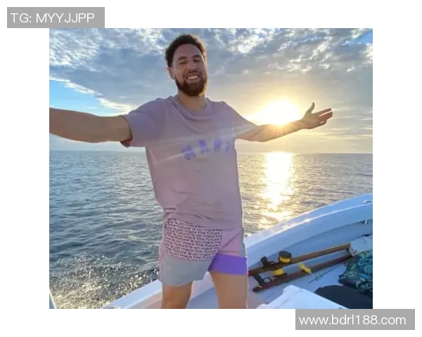 克莱汤普森如何在NBA赛场上重塑自我与球队的辉煌之路